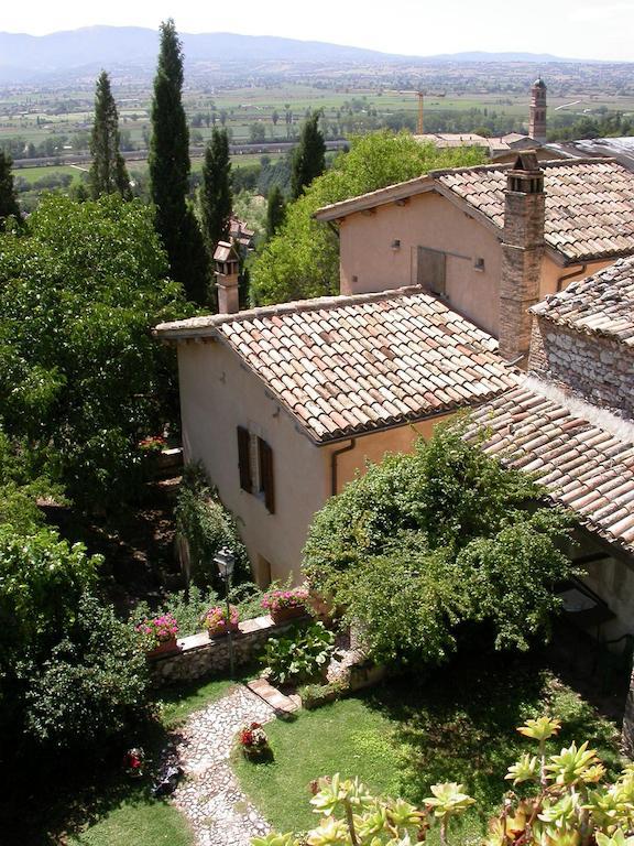 Agriturismo I Mandorli تريفي المظهر الخارجي الصورة
