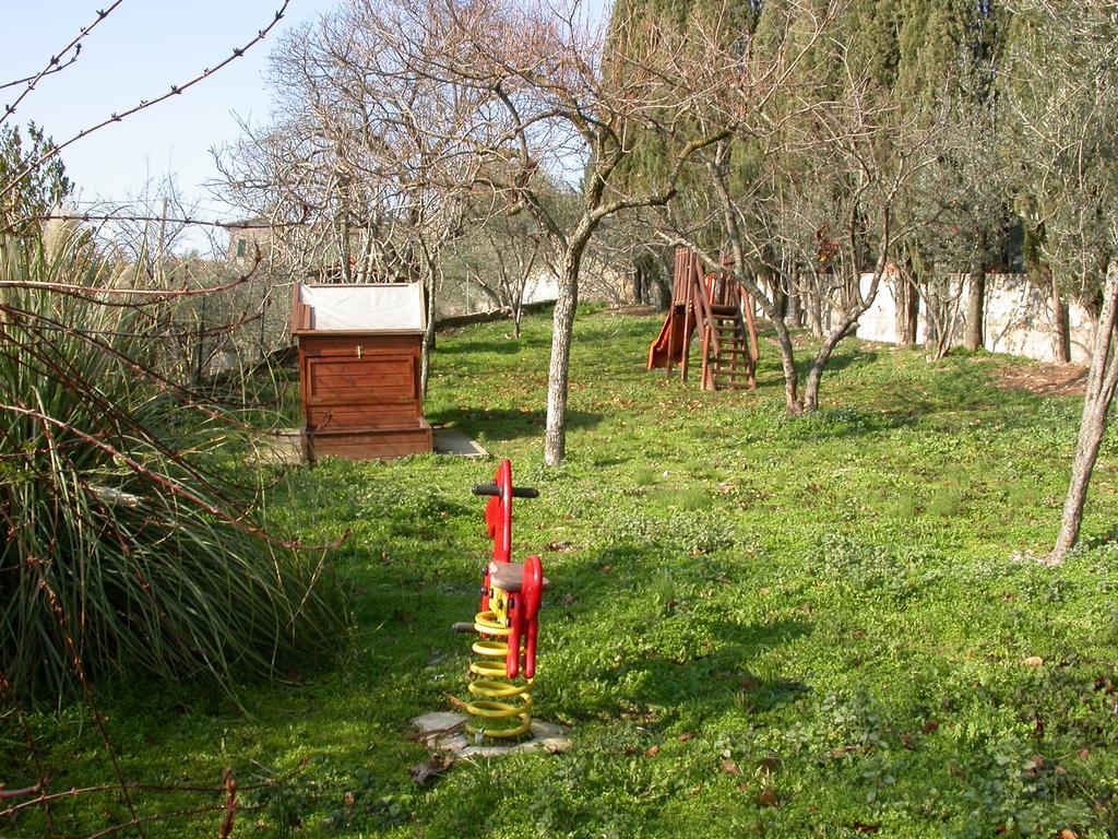 Agriturismo I Mandorli تريفي المظهر الخارجي الصورة